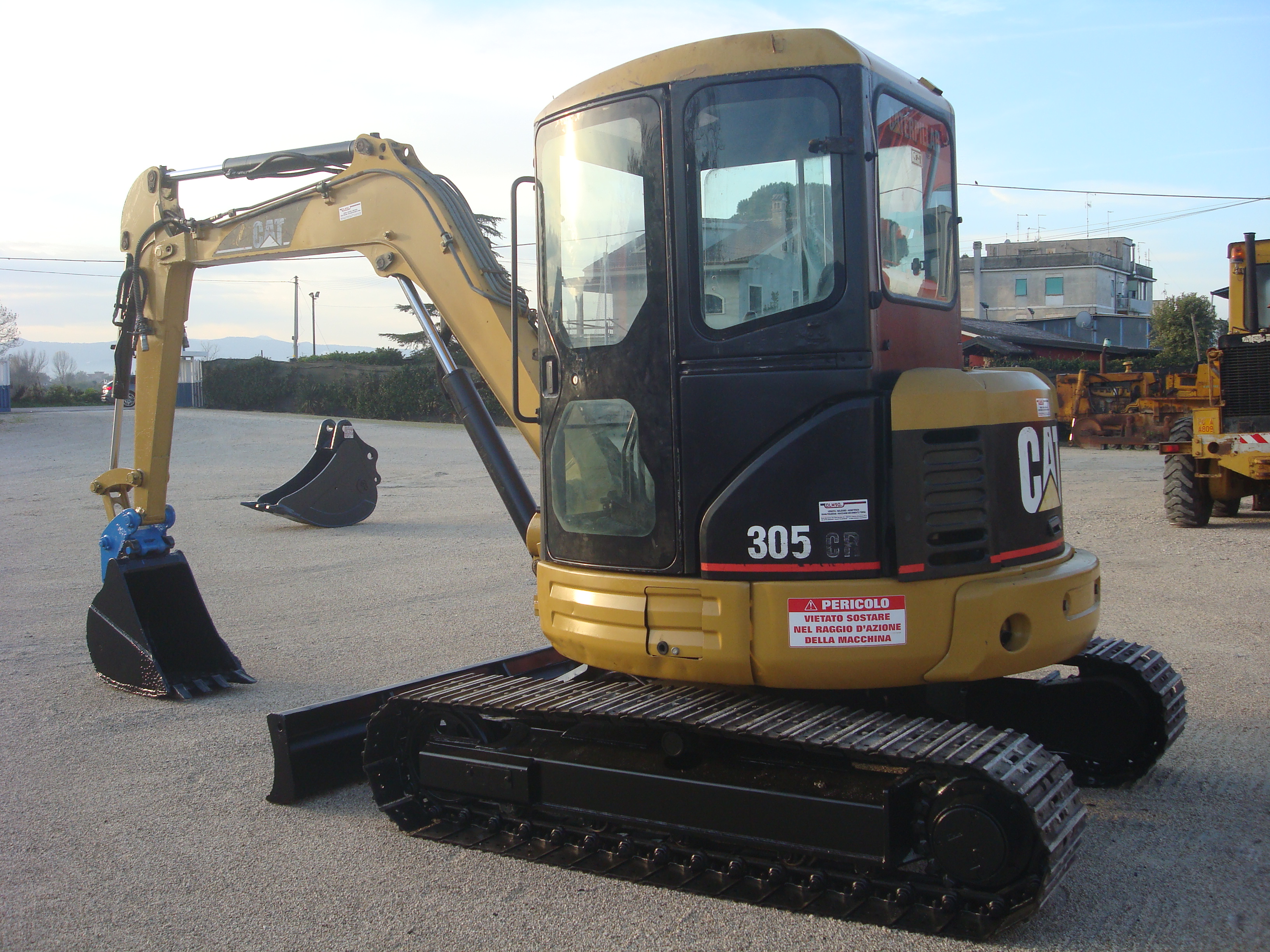 MINIESCAVATORE CATERPILLAR 305 CR