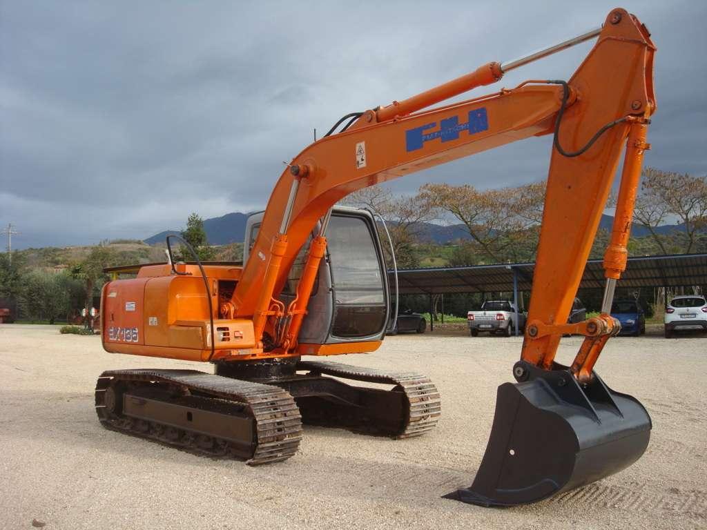 ESCAVATORE CINGOLATO FIAT HITACHI EX 135